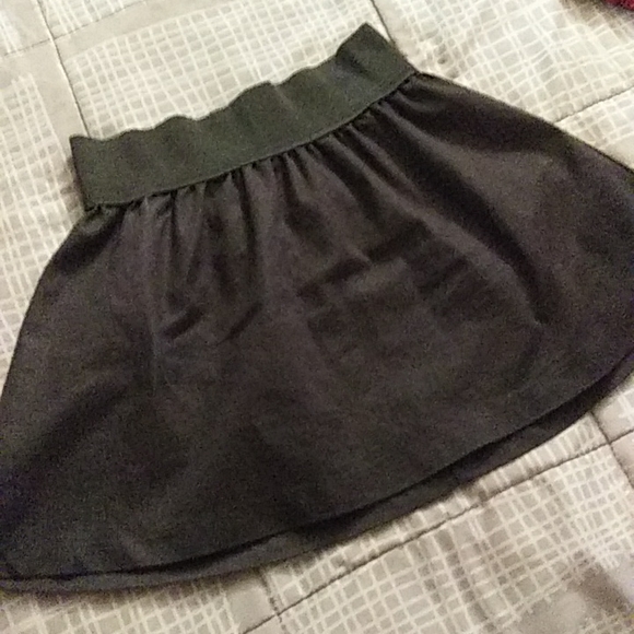 Miley cyrus max skirt - Picture 2 of 3